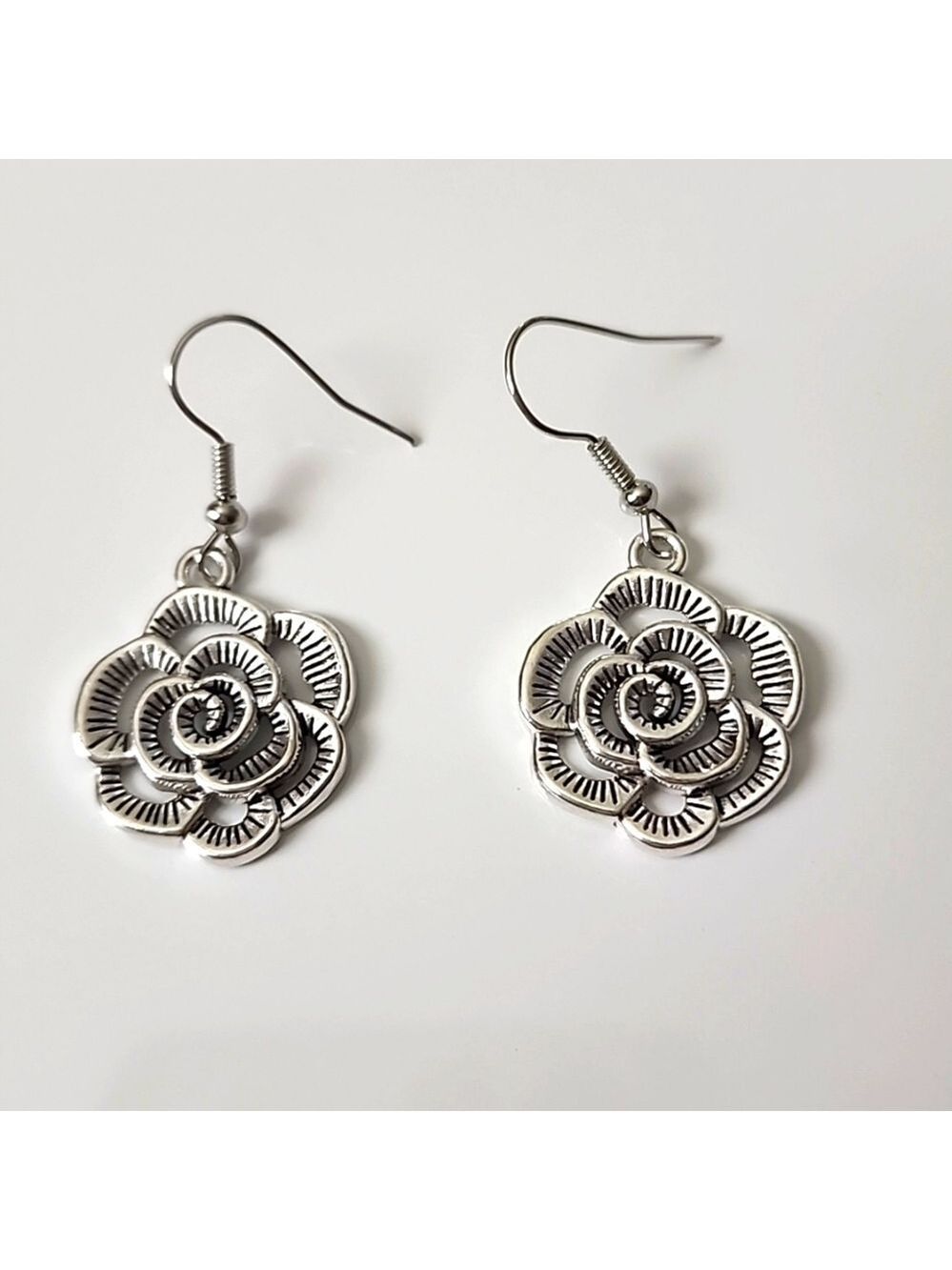 Hippie FLOWER  Earrings  Zinc alloy